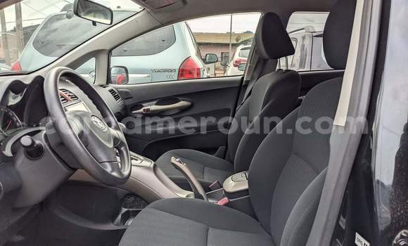 Sayi Na hannu Toyota Auris Black Mota in Yaounde a Babban Kamaru Sayi Na hannu Toyota Auris Black Mota in Yaounde a Babban Kamaru