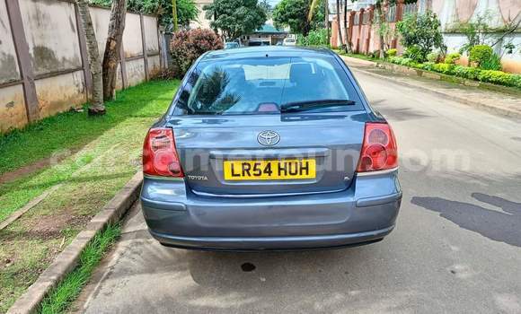 Acheter Occasion Voiture Toyota Avensis Blanc à Yaoundé, Central Cameroon Acheter Occasion Voiture Toyota Avensis Blanc à Yaoundé, Central Cameroon