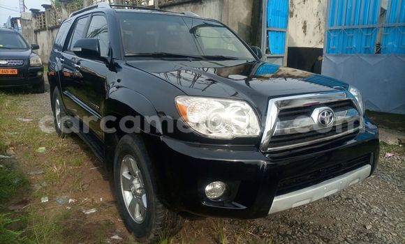 Sayi Na hannu Toyota 4Runner Black Mota in Douala a Ƙasar Kamaru Sayi Na hannu Toyota 4Runner Black Mota in Douala a Ƙasar Kamaru