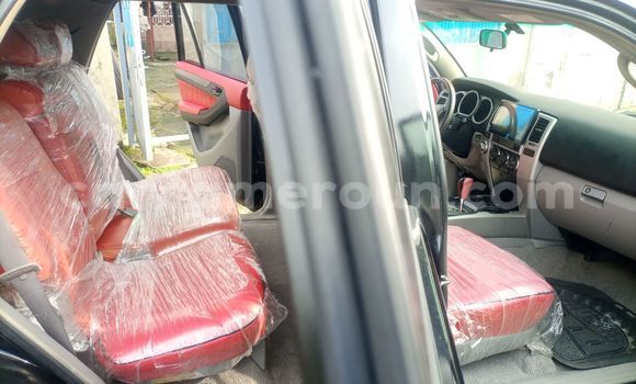 Sayi Na hannu Toyota 4Runner Black Mota in Douala a Ƙasar Kamaru Sayi Na hannu Toyota 4Runner Black Mota in Douala a Ƙasar Kamaru