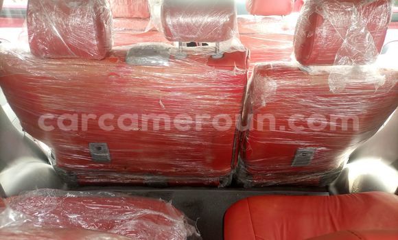 Sayi Na hannu Toyota 4Runner Black Mota in Douala a Ƙasar Kamaru Sayi Na hannu Toyota 4Runner Black Mota in Douala a Ƙasar Kamaru