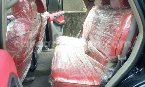 Sayi Na hannu Toyota 4Runner Black Mota in Douala a Ƙasar Kamaru Sayi Na hannu Toyota 4Runner Black Mota in Douala a Ƙasar Kamaru