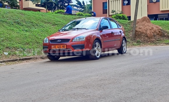 Acheter Occasion Voiture Ford Focus Rouge à Yaoundé, Central Cameroon Acheter Occasion Voiture Ford Focus Rouge à Yaoundé, Central Cameroon