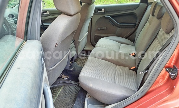 Acheter Occasion Voiture Ford Focus Rouge à Yaoundé, Central Cameroon Acheter Occasion Voiture Ford Focus Rouge à Yaoundé, Central Cameroon