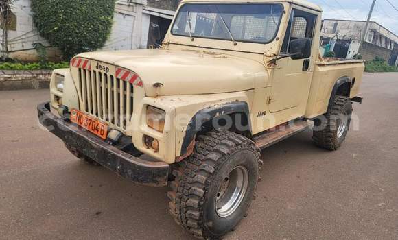 Acheter Occasion Voiture Jeep Wrangler Marron à Yaoundé, Central Cameroon Acheter Occasion Voiture Jeep Wrangler Marron à Yaoundé, Central Cameroon