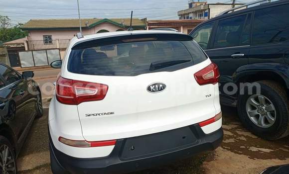 Buy Used Kia Sportage White Car in Yaounde in Central Cameroon Buy Used Kia Sportage White Car in Yaounde in Central Cameroon