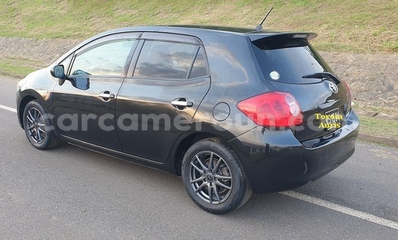 Sayi Na hannu Toyota Auris Black Mota in Yaounde a Babban Kamaru Sayi Na hannu Toyota Auris Black Mota in Yaounde a Babban Kamaru
