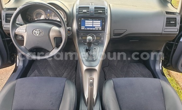 Sayi Na hannu Toyota Blade Black Mota in Yaounde a Babban Kamaru Sayi Na hannu Toyota Blade Black Mota in Yaounde a Babban Kamaru