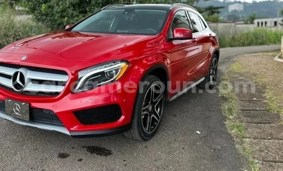 Sayi Na hannu Mercedes‒Benz GLA-klasse AMG Red Mota in Yaounde a Babban Kamaru Sayi Na hannu Mercedes‒Benz GLA-klasse AMG Red Mota in Yaounde a Babban Kamaru