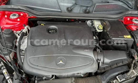 Sayi Na hannu Mercedes‒Benz GLA-klasse AMG Red Mota in Yaounde a Babban Kamaru Sayi Na hannu Mercedes‒Benz GLA-klasse AMG Red Mota in Yaounde a Babban Kamaru