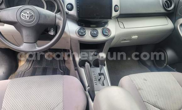 Acheter Occasion Voiture Toyota RAV4 Noir à Yaoundé, Central Cameroon Acheter Occasion Voiture Toyota RAV4 Noir à Yaoundé, Central Cameroon