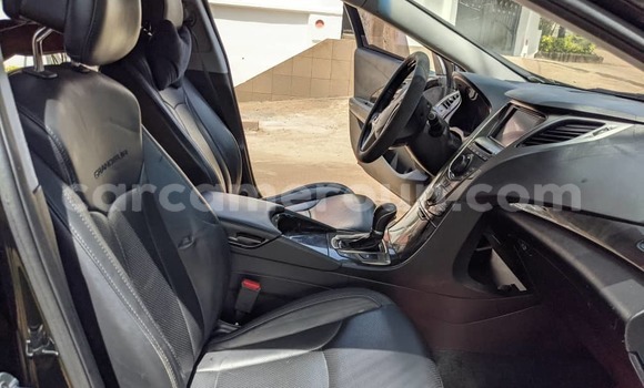 Acheter Occasion Voiture Hyundai Grandeur Noir à Yaoundé, Central Cameroon Acheter Occasion Voiture Hyundai Grandeur Noir à Yaoundé, Central Cameroon