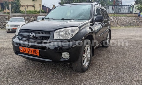 Sayi Na hannu Toyota RAV4 Black Mota in Yaounde a Babban Kamaru Sayi Na hannu Toyota RAV4 Black Mota in Yaounde a Babban Kamaru