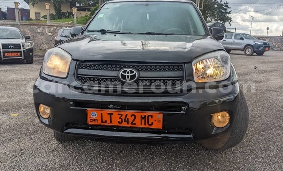 Sayi Na hannu Toyota RAV4 Black Mota in Yaounde a Babban Kamaru Sayi Na hannu Toyota RAV4 Black Mota in Yaounde a Babban Kamaru