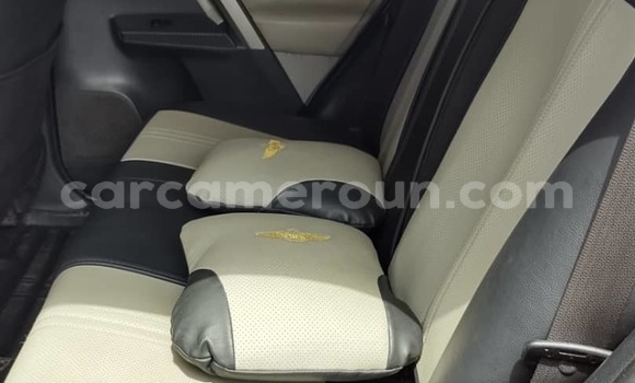 Acheter Occasion Voiture Toyota RAV4 Rouge à Yaoundé, Central Cameroon Acheter Occasion Voiture Toyota RAV4 Rouge à Yaoundé, Central Cameroon