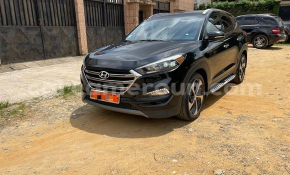 Sayi Imported Hyundai Tucson Black Mota in Douala a Ƙasar Kamaru Sayi Imported Hyundai Tucson Black Mota in Douala a Ƙasar Kamaru