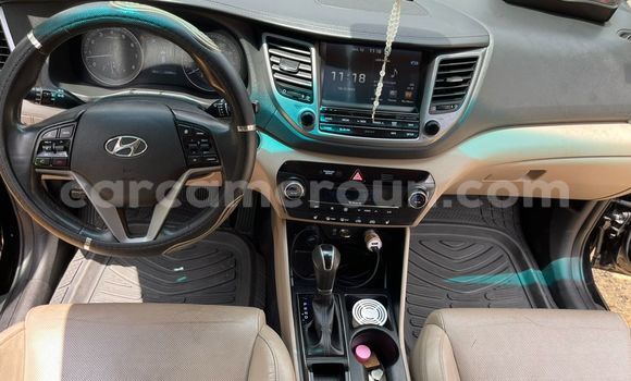 Sayi Imported Hyundai Tucson Black Mota in Douala a Ƙasar Kamaru Sayi Imported Hyundai Tucson Black Mota in Douala a Ƙasar Kamaru