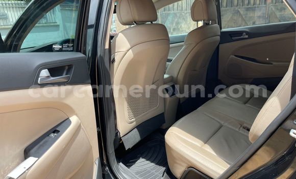 Sayi Imported Hyundai Tucson Black Mota in Douala a Ƙasar Kamaru Sayi Imported Hyundai Tucson Black Mota in Douala a Ƙasar Kamaru