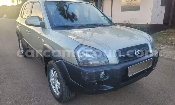 Sayi Na hannu Hyundai Tucson Brown Mota in Yaounde a Babban Kamaru Sayi Na hannu Hyundai Tucson Brown Mota in Yaounde a Babban Kamaru