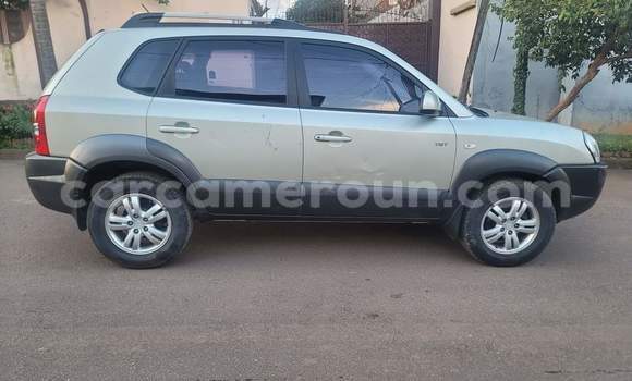 Sayi Na hannu Hyundai Tucson Brown Mota in Yaounde a Babban Kamaru Sayi Na hannu Hyundai Tucson Brown Mota in Yaounde a Babban Kamaru