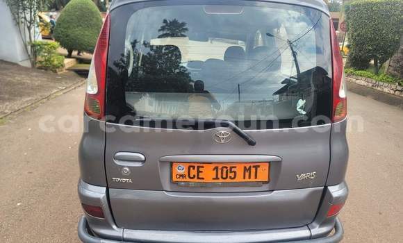 Acheter Occasion Voiture Toyota Yaris Verso Gris à Yaoundé, Central Cameroon Acheter Occasion Voiture Toyota Yaris Verso Gris à Yaoundé, Central Cameroon