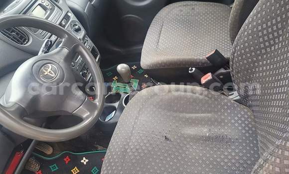 Acheter Occasion Voiture Toyota Yaris Verso Gris à Yaoundé, Central Cameroon Acheter Occasion Voiture Toyota Yaris Verso Gris à Yaoundé, Central Cameroon