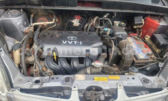 Acheter Occasion Voiture Toyota Yaris Verso Gris à Yaoundé, Central Cameroon Acheter Occasion Voiture Toyota Yaris Verso Gris à Yaoundé, Central Cameroon