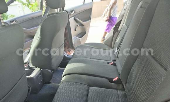 Acheter Occasion Voiture Toyota Avensis Rouge à Yaoundé, Central Cameroon Acheter Occasion Voiture Toyota Avensis Rouge à Yaoundé, Central Cameroon