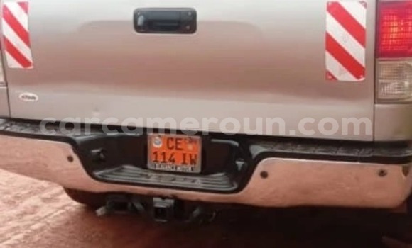 Sayi Na hannu Toyota Tundra Azurfa Mota in Yaounde a Babban Kamaru Sayi Na hannu Toyota Tundra Azurfa Mota in Yaounde a Babban Kamaru