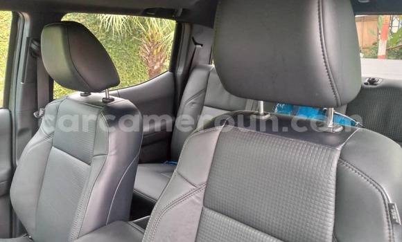 Sayi Na hannu Toyota Tacoma Green Mota in Yaounde a Babban Kamaru Sayi Na hannu Toyota Tacoma Green Mota in Yaounde a Babban Kamaru