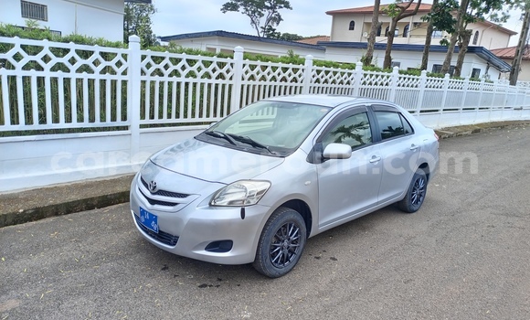 Acheter Occasion Voiture Toyota Yaris Gris à Yaoundé, Central Cameroon Acheter Occasion Voiture Toyota Yaris Gris à Yaoundé, Central Cameroon