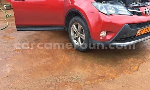 Sayi Na hannu Toyota RAV4 Red Mota in Yaounde a Babban Kamaru Sayi Na hannu Toyota RAV4 Red Mota in Yaounde a Babban Kamaru