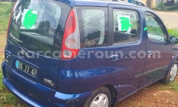 Sayi Na hannu Toyota Yaris Verso Blue Mota in Yaounde a Babban Kamaru