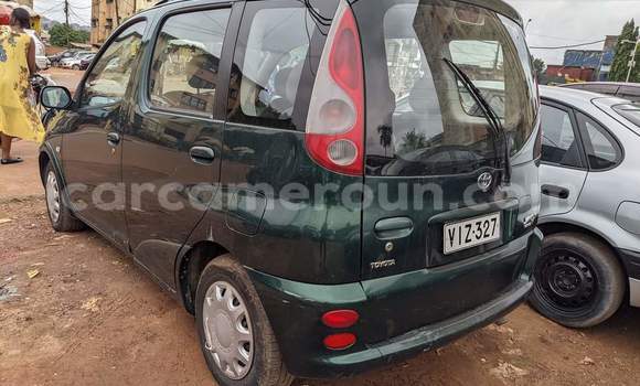Acheter Occasion Voiture Toyota Yaris Verso Vert à Yaoundé, Central Cameroon Acheter Occasion Voiture Toyota Yaris Verso Vert à Yaoundé, Central Cameroon