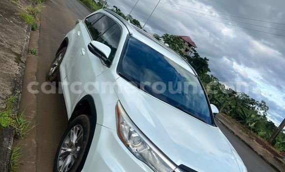 Acheter Occasion Voiture Toyota Highlander Blanc à Yaoundé, Central Cameroon Acheter Occasion Voiture Toyota Highlander Blanc à Yaoundé, Central Cameroon