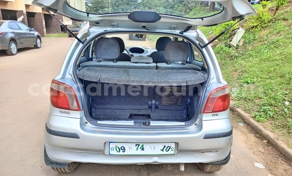 Acheter Occasion Voiture Toyota Yaris Gris à Yaoundé, Central Cameroon Acheter Occasion Voiture Toyota Yaris Gris à Yaoundé, Central Cameroon