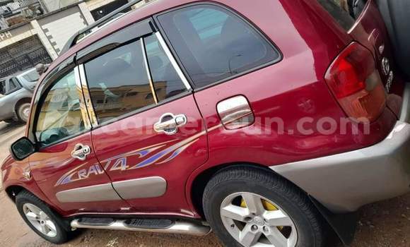 Sayi Na hannu Toyota RAV4 Red Mota in Yaounde a Babban Kamaru Sayi Na hannu Toyota RAV4 Red Mota in Yaounde a Babban Kamaru
