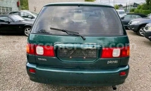 Buy Used Toyota Picnic Green Car in Douala in Littoral Cameroon Buy Used Toyota Picnic Green Car in Douala in Littoral Cameroon