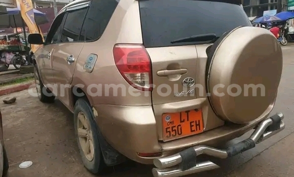 Acheter Occasion Voiture Toyota RAV4 Beige à Douala, Littoral Cameroon