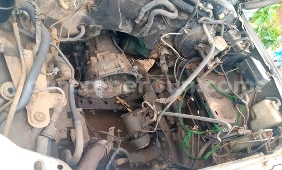 Sayi Na hannu Mitsubishi Montero Sauran Mota in Yaounde a Babban Kamaru Sayi Na hannu Mitsubishi Montero Sauran Mota in Yaounde a Babban Kamaru