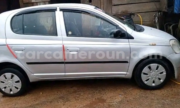 Sayi Na hannu Toyota Yaris Sauran Mota in Yaounde a Babban Kamaru Sayi Na hannu Toyota Yaris Sauran Mota in Yaounde a Babban Kamaru