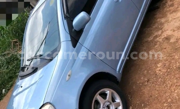 Sayi Na hannu Toyota Yaris Blue Mota in Yaounde a Babban Kamaru Sayi Na hannu Toyota Yaris Blue Mota in Yaounde a Babban Kamaru