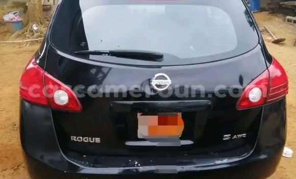 Sayi Na hannu Nissan Rogue Black Mota in Yaounde a Babban Kamaru Sayi Na hannu Nissan Rogue Black Mota in Yaounde a Babban Kamaru