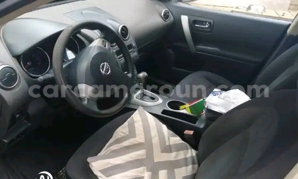 Sayi Na hannu Nissan Rogue Black Mota in Yaounde a Babban Kamaru Sayi Na hannu Nissan Rogue Black Mota in Yaounde a Babban Kamaru