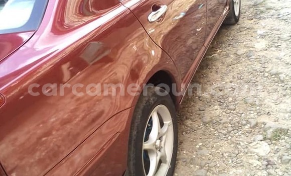 Sayi Na hannu Toyota Corolla Red Mota in Douala a Ƙasar Kamaru Sayi Na hannu Toyota Corolla Red Mota in Douala a Ƙasar Kamaru