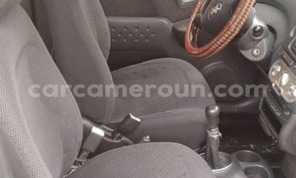 Sayi Na hannu Toyota Yaris Sauran Mota in Douala a Ƙasar Kamaru Sayi Na hannu Toyota Yaris Sauran Mota in Douala a Ƙasar Kamaru