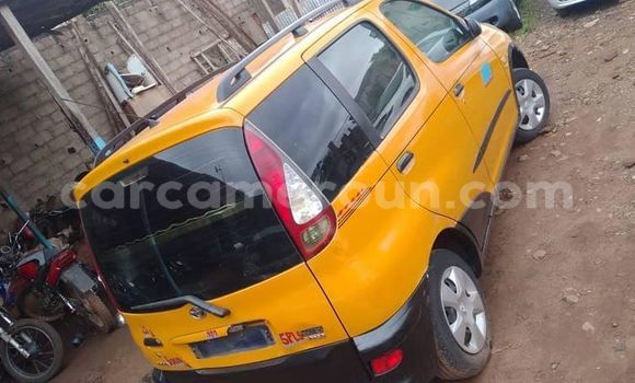 Sayi Na hannu Toyota Yaris Sauran Mota in Douala a Ƙasar Kamaru Sayi Na hannu Toyota Yaris Sauran Mota in Douala a Ƙasar Kamaru