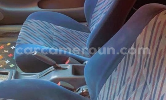 Sayi Na hannu Toyota Kluger Black Mota in Douala a Ƙasar Kamaru Sayi Na hannu Toyota Kluger Black Mota in Douala a Ƙasar Kamaru