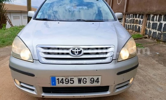 Sayi Na hannu Toyota Avensis Sauran Mota in Douala a Ƙasar Kamaru