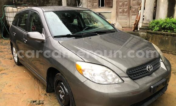 Sayi Na hannu Toyota Matrix Sauran Mota in Douala a Ƙasar Kamaru